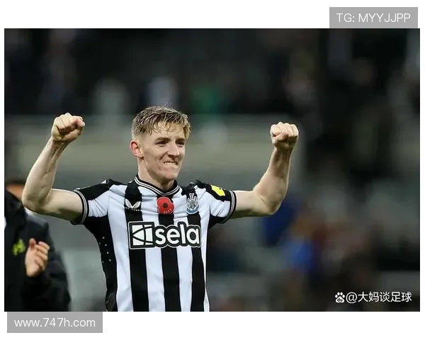 半场四球戈登登顶欧冠射手榜首