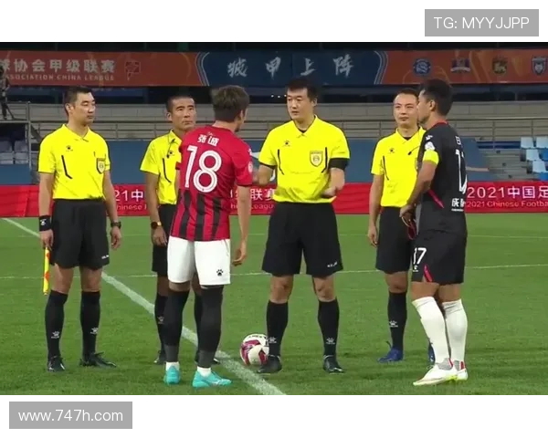 三镇与成都激战上半场互交白卷